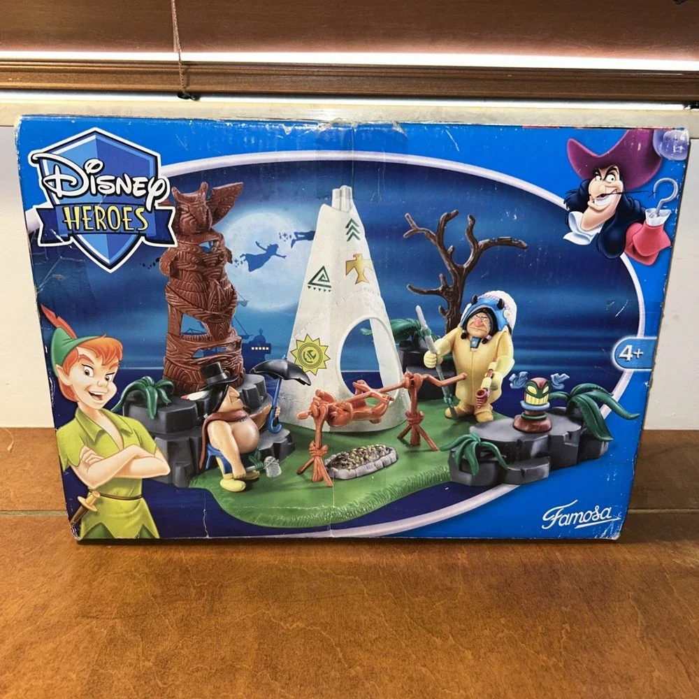 2006 Disney Peter Pan Pirates Heroes Indian Chief Camp & 2 Poseable Figures New
